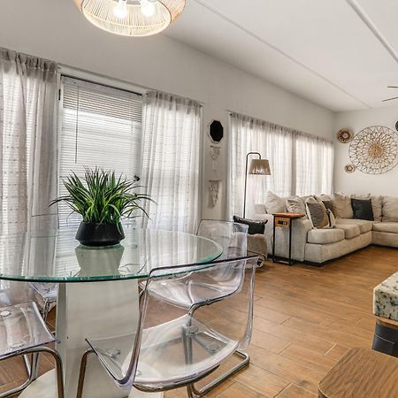 Luxe South Padre Condo With Pool - Walk To Beach! South Padre Island Exterior photo